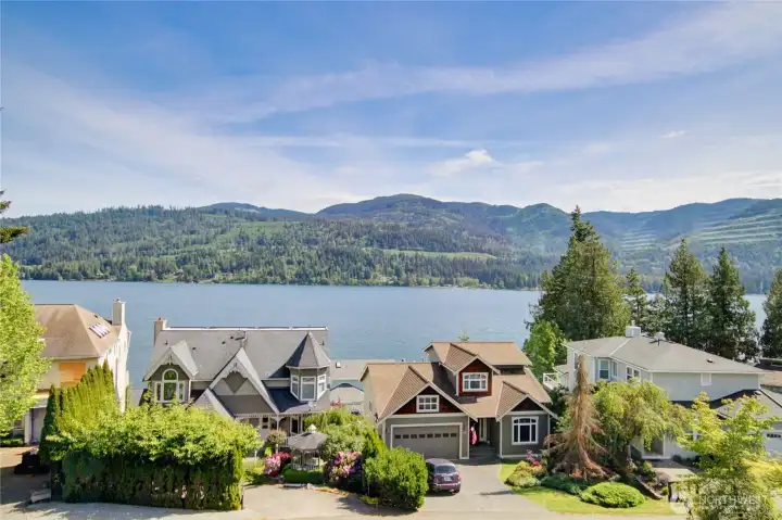Amazing Lake & Mountain Views! Amazing Lake & Mountain Views!