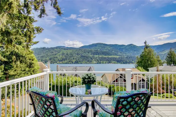 Entry area has wonderful Lake Whatcom Views! Entry area has wonderful Lake Whatcom Views!