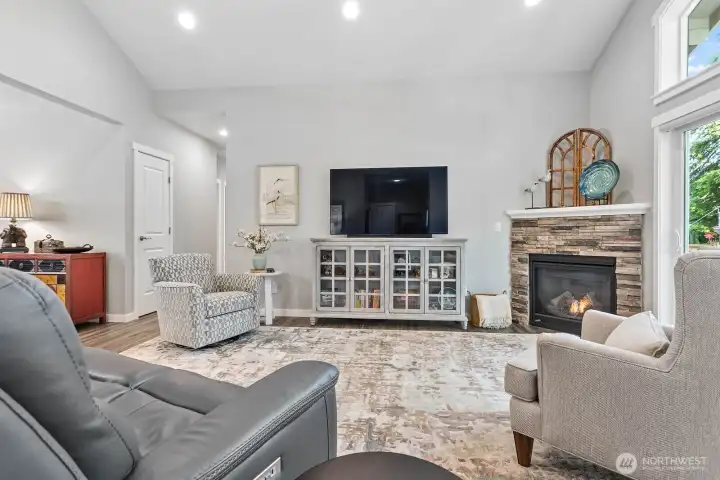 Great Room & Fireplace