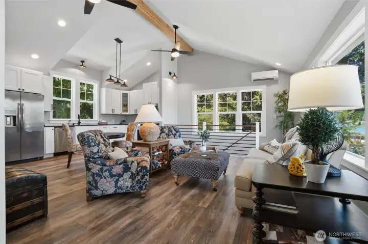 Another view of this incredible guest space, which also enjoys views and it's own private deck. Another view of this incredible guest space, which also enjoys views and it's own private deck.