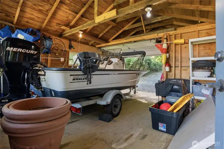Spacious detached outbuilding offering versatile storage solutions and ample covered space for all your equipment, tools, and recreational gear. Spacious detached outbuilding offering versatile storage solutions and ample covered space for all your equipment, tools, and recreational gear.