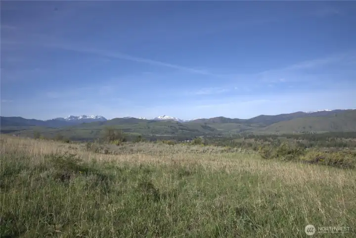 Orienting a home to the southwest would capture the everchanging snow and peaks of Sawtooth Mountain range. Orienting a home to the southwest would capture the everchanging snow and peaks of Sawtooth Mountain range.