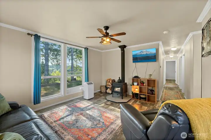 Move in ready, 3 bd, 2 ba.
