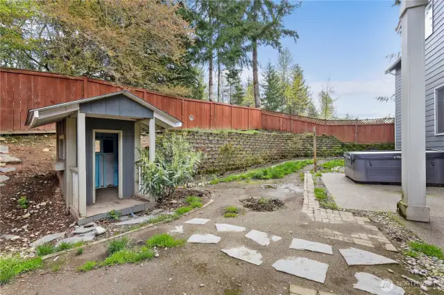 Backyard backs up to greenbelt for extra privacy.