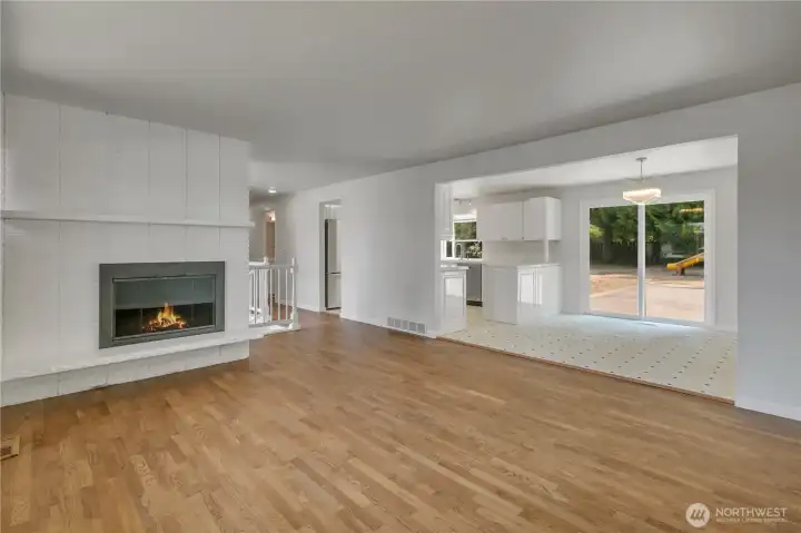 Spacious living room