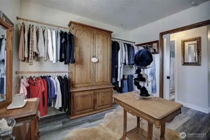 Big Beautiful Closet or revert to Bedroom