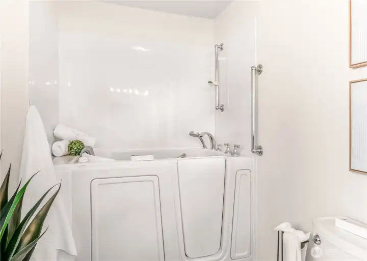 Jetted tub