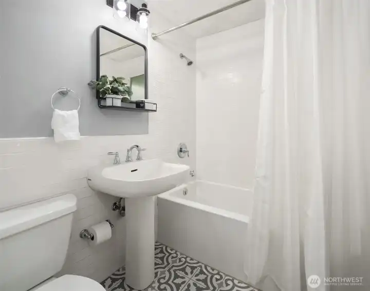 Main Floor Full Bathroom Main Floor Full Bathroom