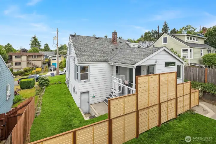 Beautiful Privacy Fence and Yard Beautiful Privacy Fence and Yard