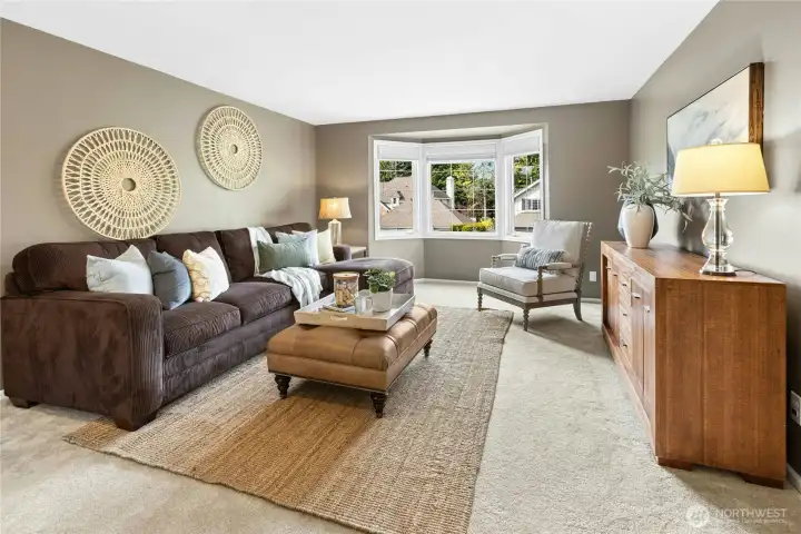 Need a bonus room? Or a large 4th bedroom? It's ready for you!