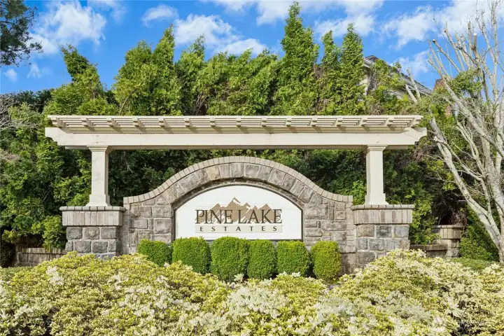 Pine Lake Estates - A Gem in Sammamish, and so close to everything!