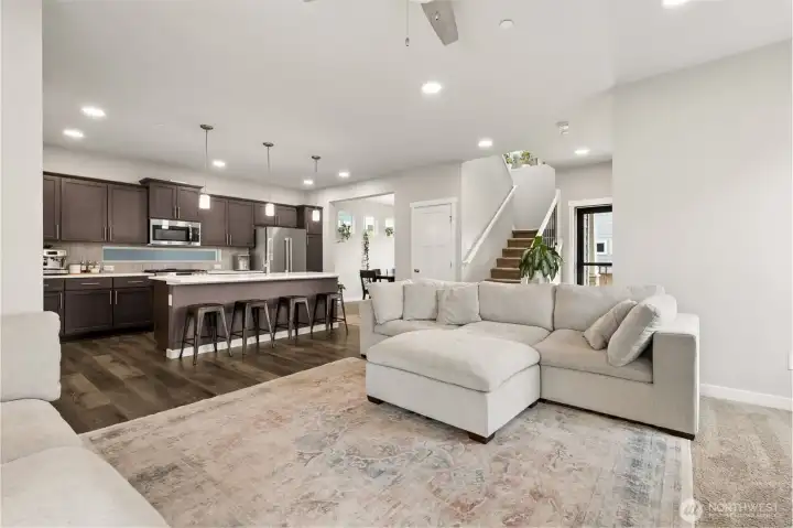 Open floorplan, great for entertaining.