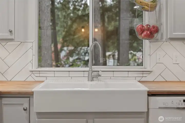 Farmhouse sink adds that perfect last touch.