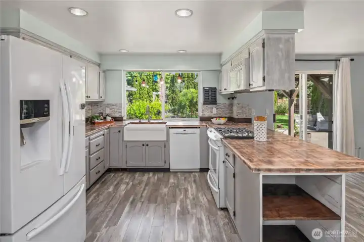 Kitchen 2
