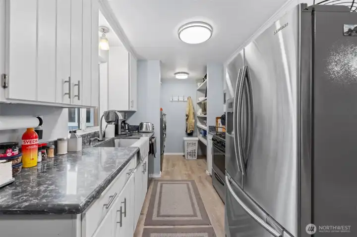 Kitchen with granite countertops Kitchen with granite countertops