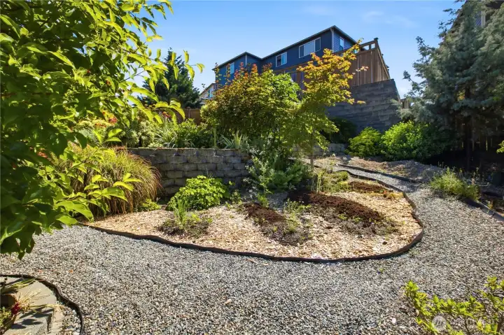 Numerous specialty landscape niches! Fabulous collection of custom-designed plantings! Numerous specialty landscape niches! Fabulous collection of custom-designed plantings!