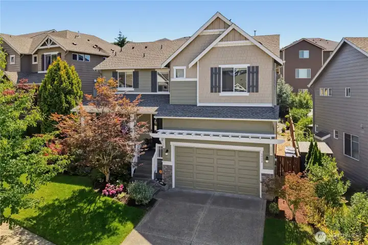 Check out all the architectural features in this classic front elevation! Check out all the architectural features in this classic front elevation!
