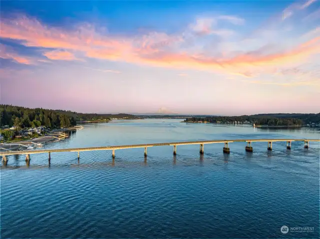 Close location to the Fox Island Bridge and boat launch!  Mt Rainier is seen in the distance.