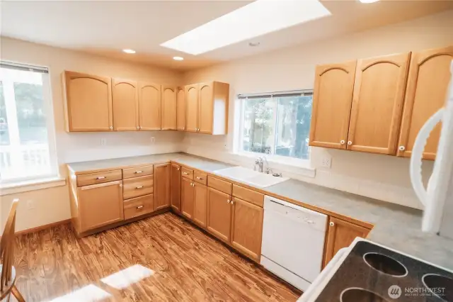 Extra large kitchen for all your meal prep and entertaining.