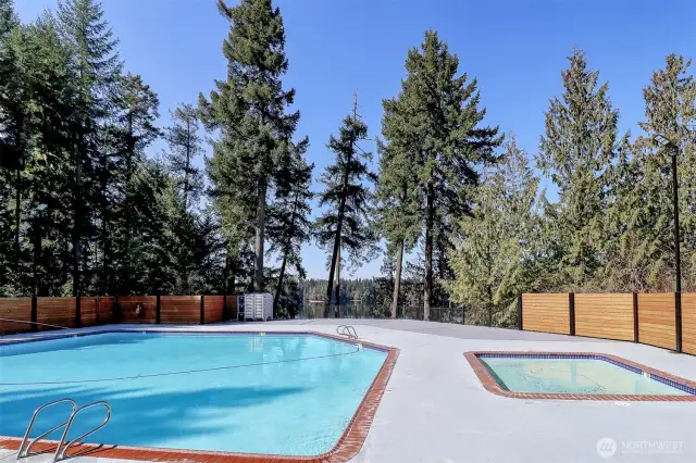 Spa and pool for your enjoyment!