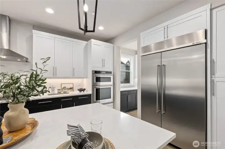 Photos are for representational purposes only.  Colors and options may vary.