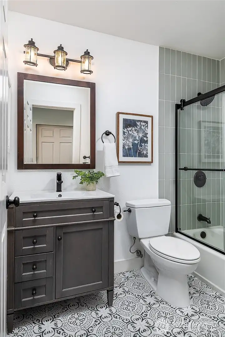Fully updated bathroom in January '25.