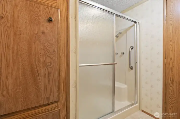 Primary bath with walk in shower.