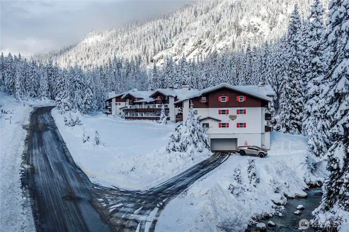 Welcome to Alpenrose in Alpental