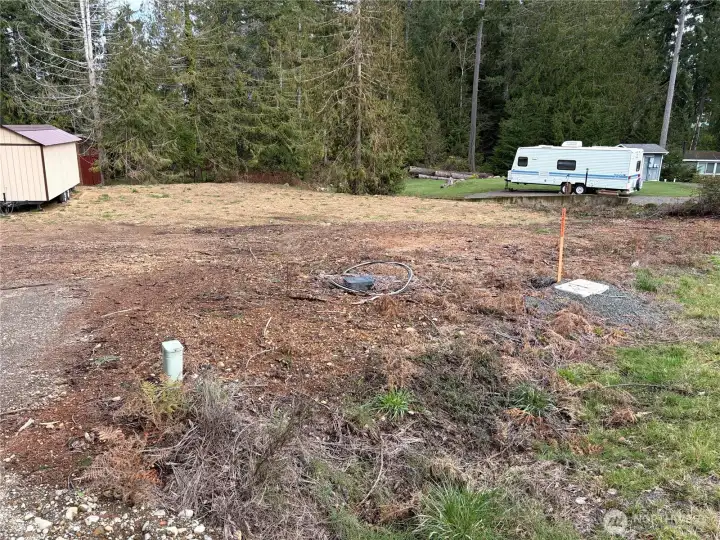 PUD power and Comunity water on site. Phone and Fiber optic on site.