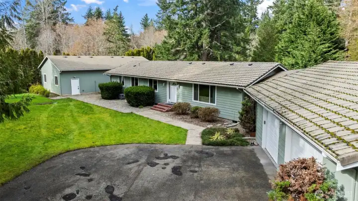 Welcome home to 10305 125th St, Gig Harbor!