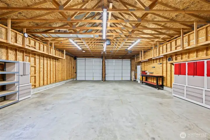 Room for your boats, vehicles and ideal for hobbies, storage, or recreational use