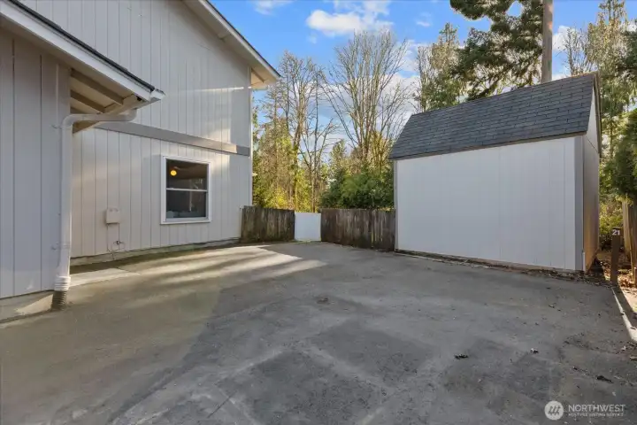 V and boat parking offer added flexibility not often found.