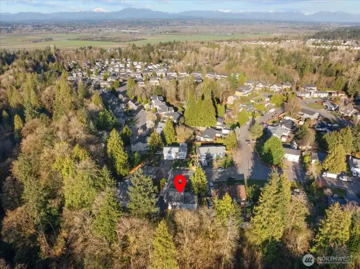 It’s a location that supports both lifestyle and convenience. You’re close to it all without sacrificing peace.