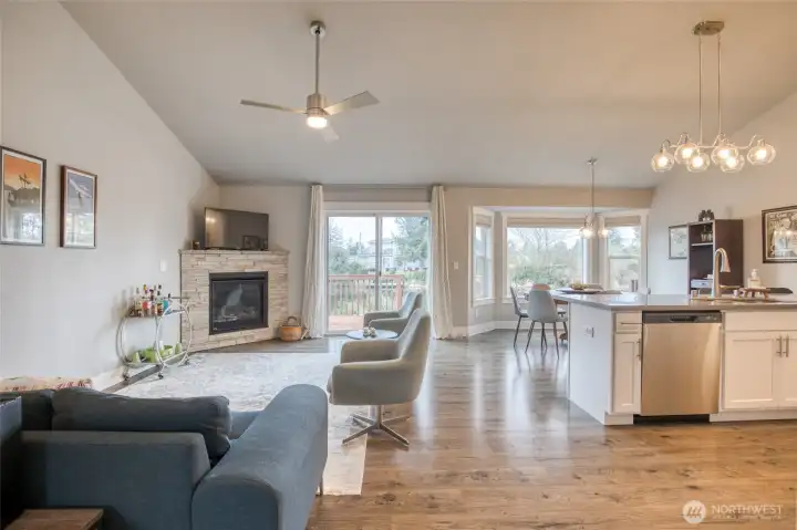 Welcome to your 3-bedroom 1.75-bathroom 1372 square foot home overlooking the Grand Canal