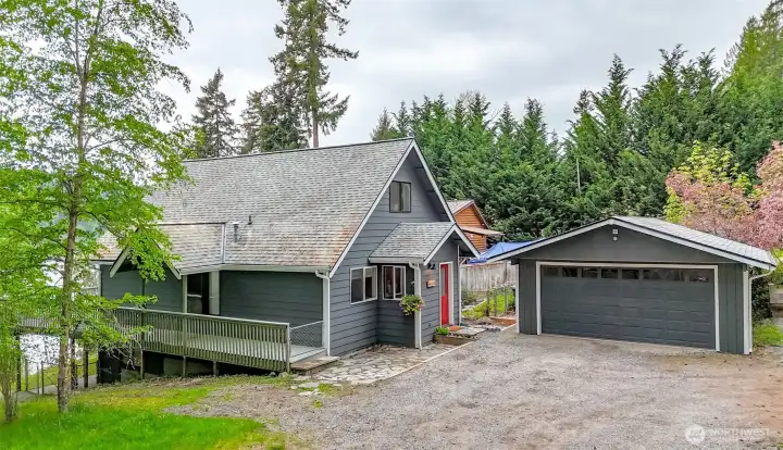 This beautiful home and property  are ready for your family and guests to enjoy year round.