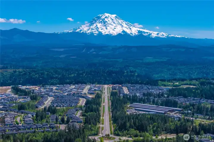 Mountain View, Just Steps Away from the Doorstep
