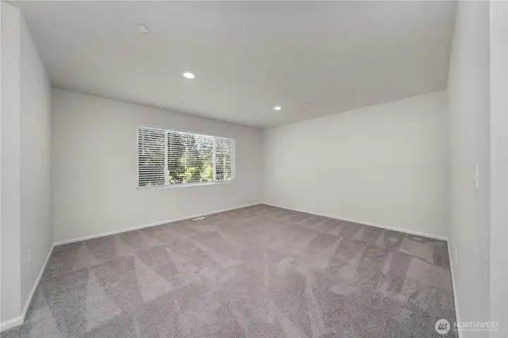 Expansive Bonus Room