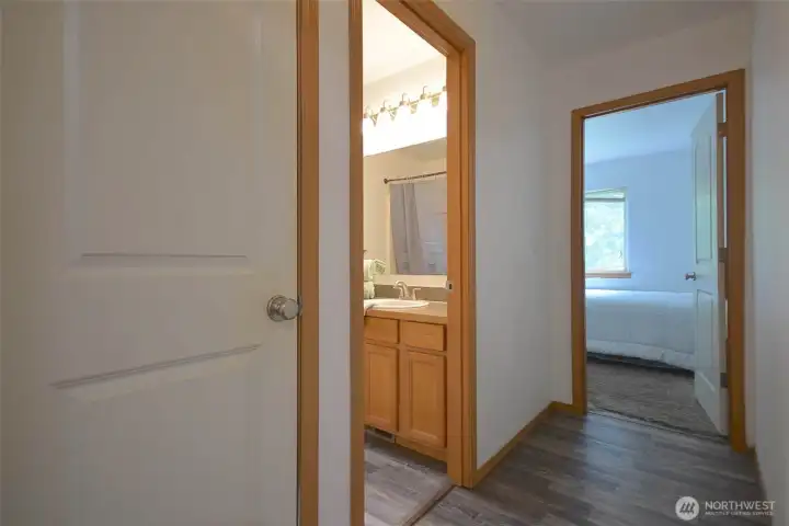 Small halway to guest bathroom and the 2 other bedrooms. Small halway to guest bathroom and the 2 other bedrooms.
