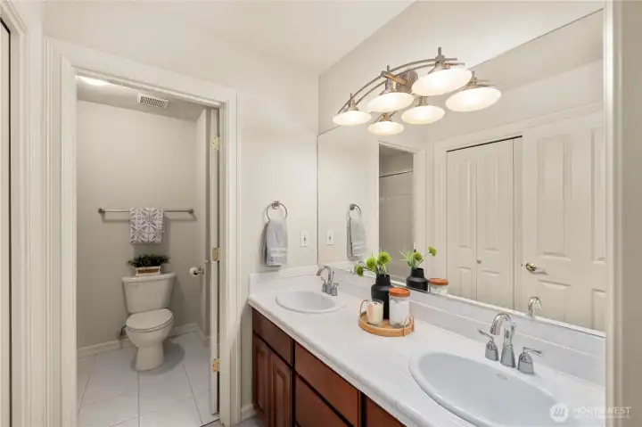 Full bath on 2nd level.