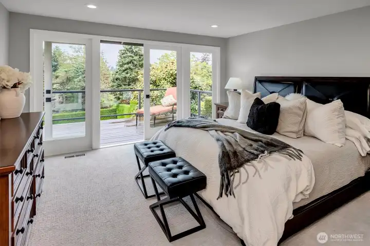 Main level primary suite.