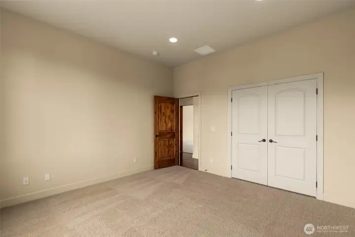 3rd bedroom 3rd bedroom