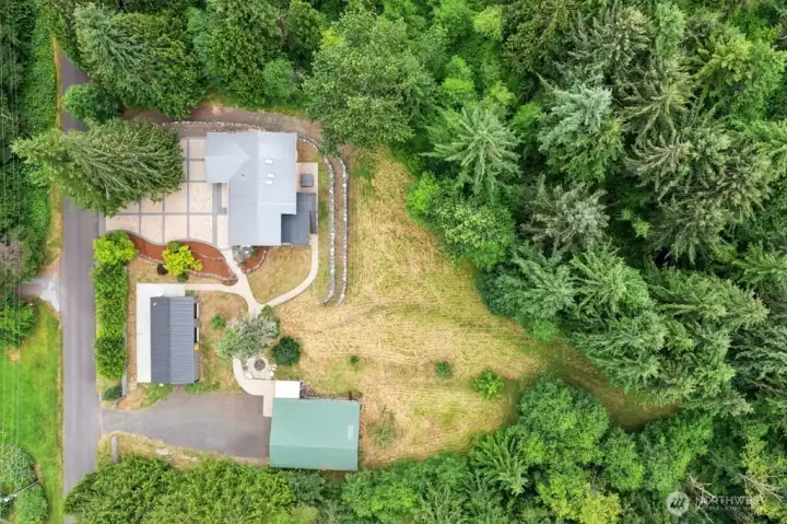 4.65 acres! Updated 2,683 sf home 4.65 acres! Updated 2,683 sf home