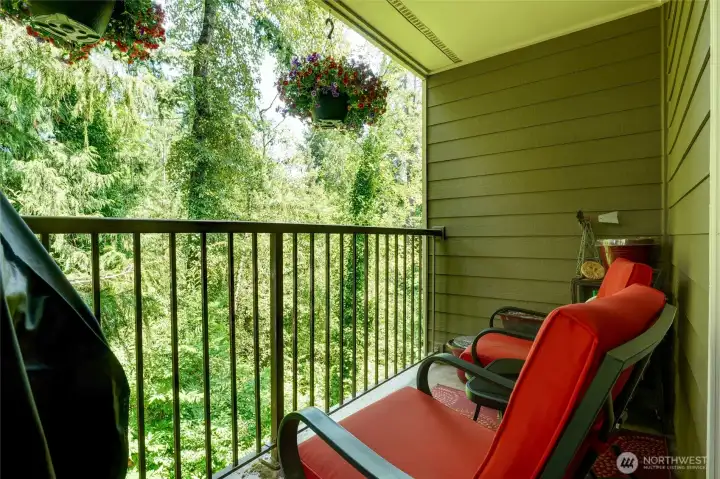 Private balcony overlooking the forested area behind the complex. Private and quiet! Private balcony overlooking the forested area behind the complex. Private and quiet!