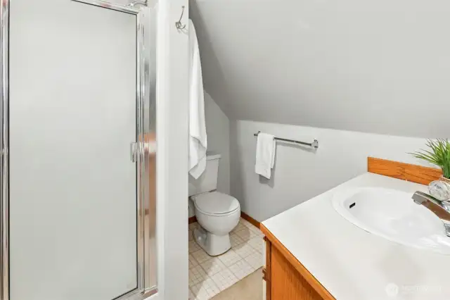 Junior suite 3/4 bath