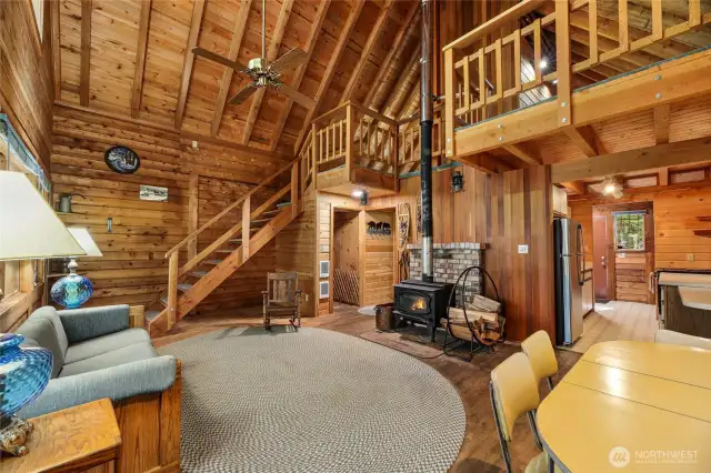 Open concept, vaulted ceilings, true cabin feel