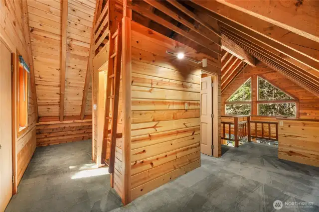 Additional sleeping area, potential 3rd bedroom
