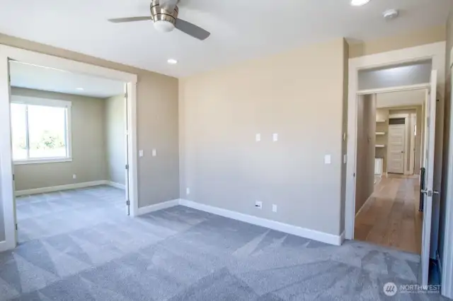 Large primary with office/ sitting room