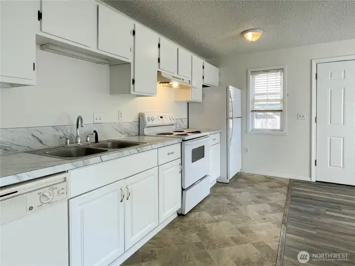 Bright spacious kitchen in Unit B