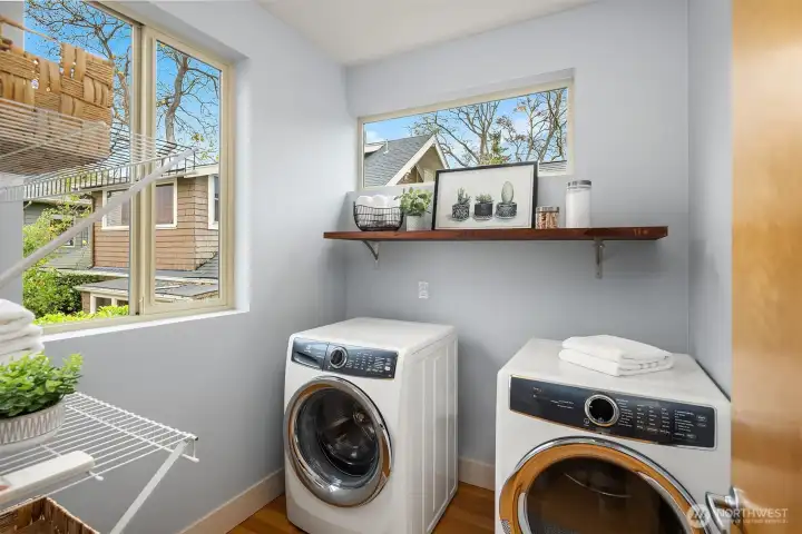 full size laundry room/pantry off of the kitchen