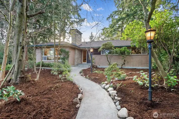 Such a welcoming front entry to this mid-century home.